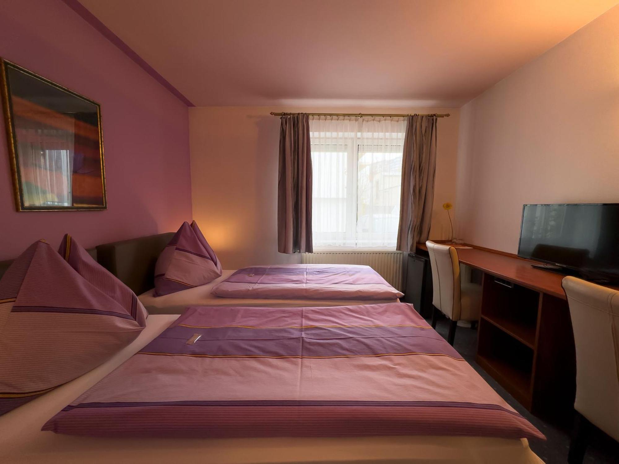 Pension Erlaa Vienna Exterior photo