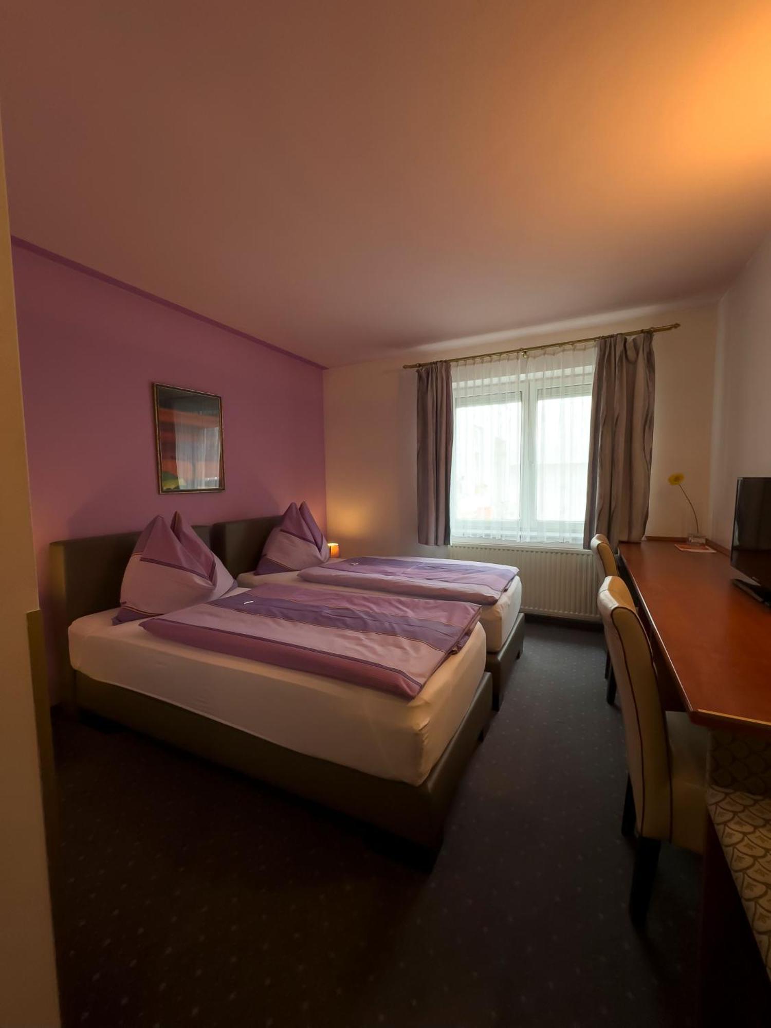 Pension Erlaa Vienna Exterior photo