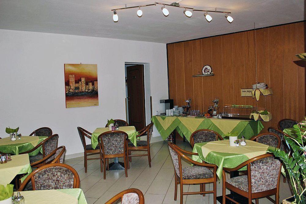 Pension Erlaa Vienna Exterior photo