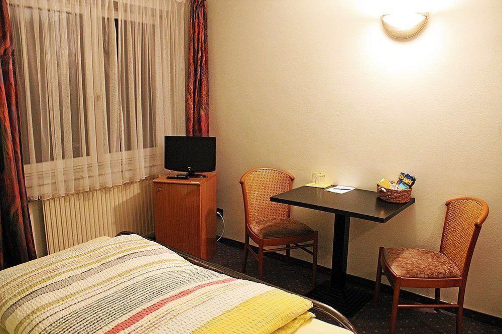 Pension Erlaa Vienna Exterior photo