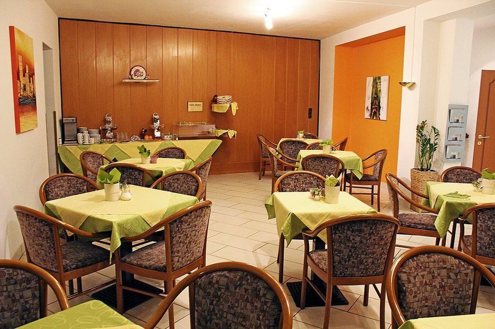 Pension Erlaa Vienna Exterior photo