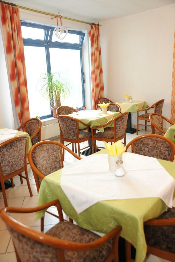 Pension Erlaa Vienna Exterior photo